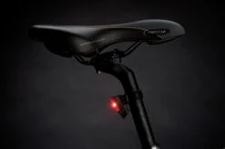 AXA Greenline 25 Lux - LED Fietslampjes Voor En Achter - Fietsverlichting USB Oplaadbaar -Fietsenreeksen Winkel 1200x799 32