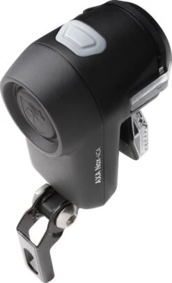 AXA Nox City 4 Lux - Fietslamp Voorlicht - LED Koplamp - Fietslicht Op Batterij - Zwart -Fietsenreeksen Winkel 731x1200 1