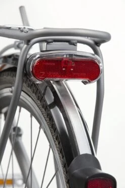 AXA Riff Battery - Fiets Achterlicht - LED Fietsverlichting Op Batterij - 50-80 Mm - Rood 13 AXA Riff Battery - Fiets Achterlicht - LED Fietsverlichting Op Batterij - 50-80 Mm - Rood -Fietsenreeksen Winkel 798x1200 1